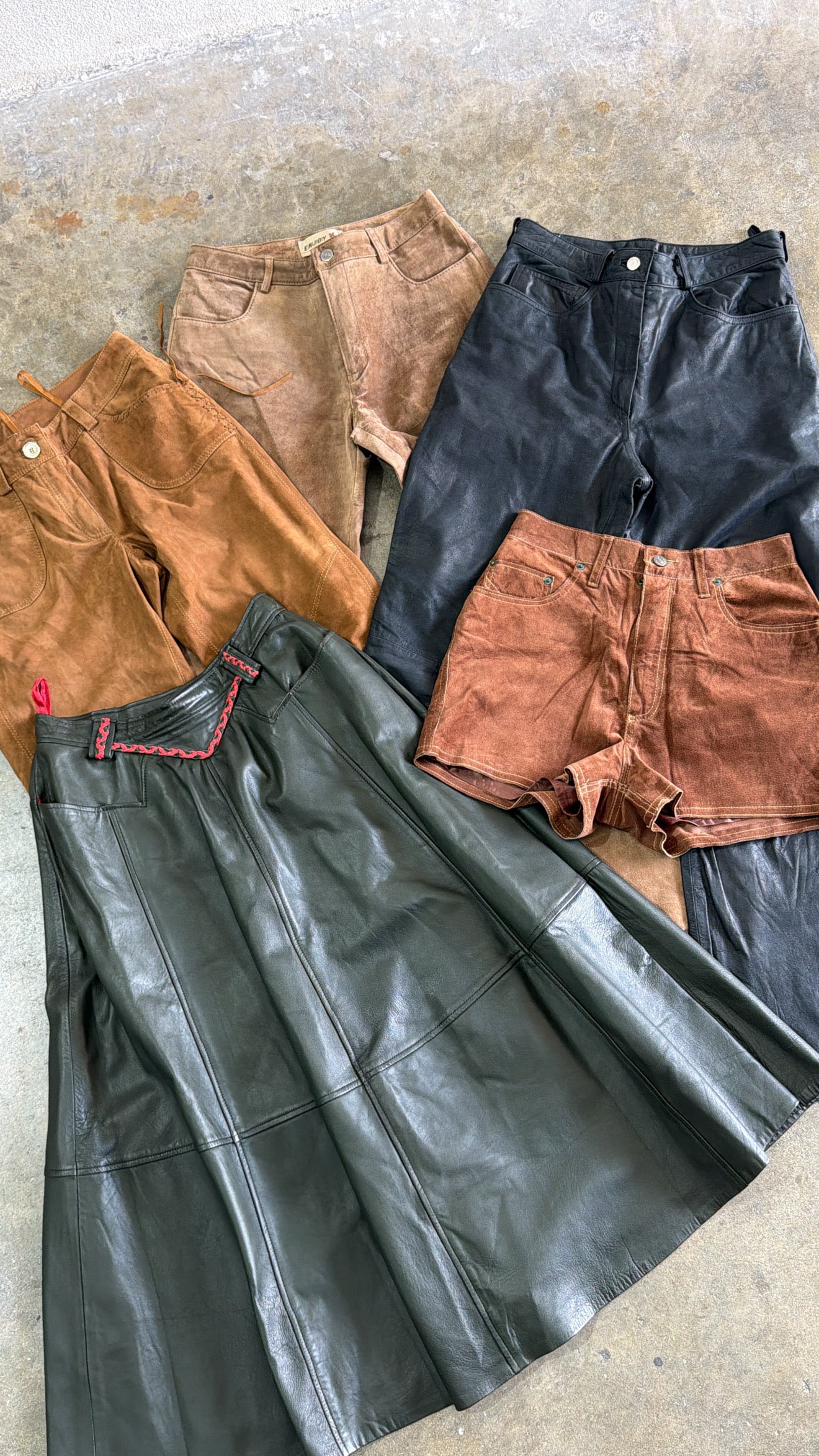 PANTALONI E GONNE IN PELLE MIX